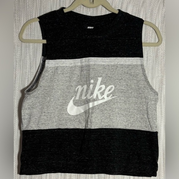 Nike Black and White Logo crop tank size small - Picture 1 of 3